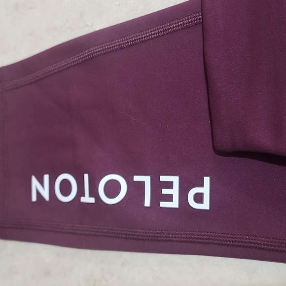 Peloton Move Capri leggings size small NWT - Picture 3 of 6